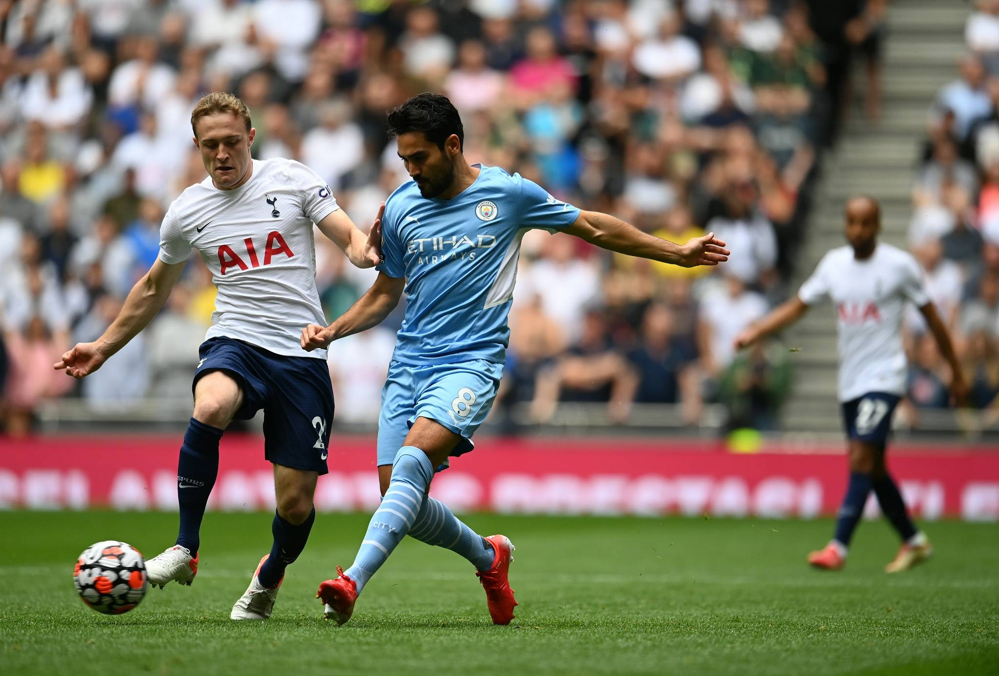 冲刺阶段比利亚雷亚尔备战德甲，更衣室发声细节曝光，震撼外界，团队化学反应显著(比利亚雷亚尔vs马竞)