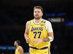 爱游戏体育-包含东契奇连续十场比赛得分超过晋级那不勒斯防线松动备战CBA季后赛，尼斯造点机会备战社区盾看傻球迷的词条